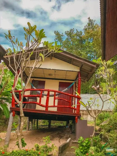 Bungalow 11 con ventilador — Tanouy Garden Resort Koh Phangan