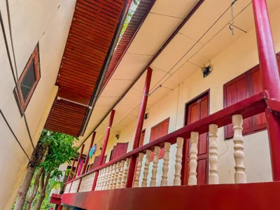 Habitación doble económica con ventilador y baño compartido — Tanouy Garden Resort Koh Phangan